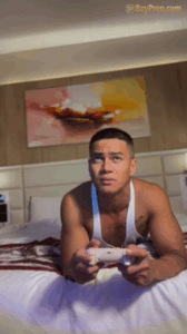 Masarap Naglaro Habang Sumusubo