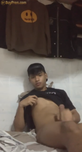 Ezkiel Jinakol Habang Naka Kagat Labi Sa KaVijakol