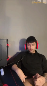 Rhodes Ang Gwapong Laging Naka Live Stream Jakol